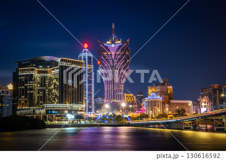 マカオの夜景 130616592