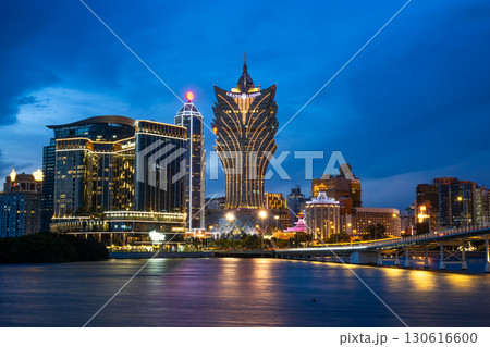 マカオの夜景 マカオの夜景 130616600
