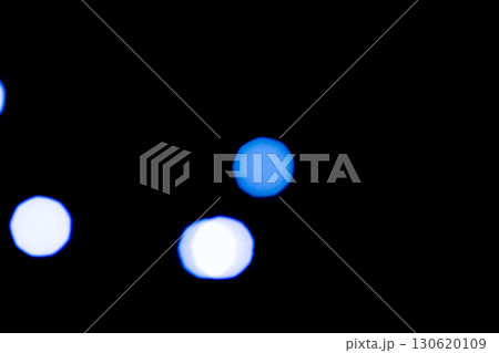 ブルーカラー系玉ボケイメージ (写真素材) タイトル変更 ブルーカラー系玉ボケイメージ (写真素材) タイトル変更 130620109