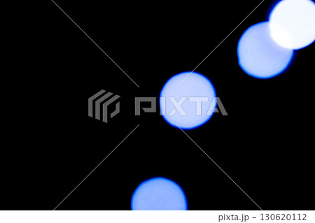 ブルーカラー系玉ボケイメージ (写真素材) タイトル変更 ブルーカラー系玉ボケイメージ (写真素材) タイトル変更 130620112