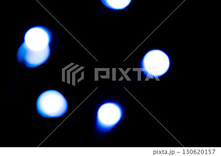 ブルーカラー系玉ボケイメージ (写真素材) タイトル変更 ブルーカラー系玉ボケイメージ (写真素材) タイトル変更 130620157