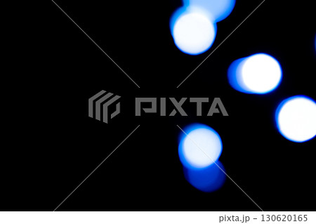 ブルーカラー系玉ボケイメージ　(写真素材) タイトル変更 130620165