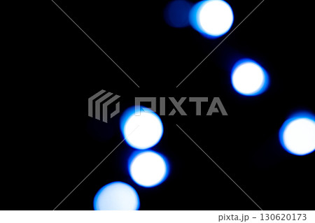 ブルーカラー系玉ボケイメージ (写真素材) タイトル変更 ブルーカラー系玉ボケイメージ (写真素材) タイトル変更 130620173