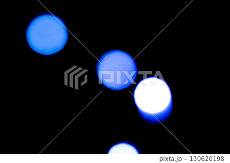 ブルーカラー系玉ボケイメージ　(写真素材) タイトル変更 130620198