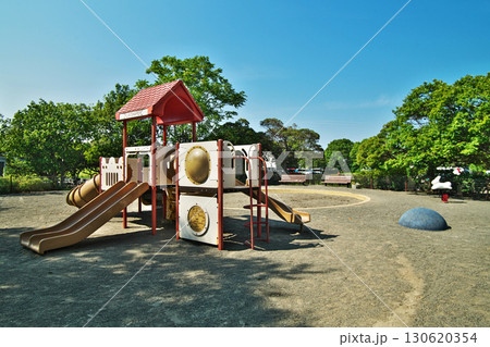 さむかわ中央公園　幼児広場（夏、八月） 130620354