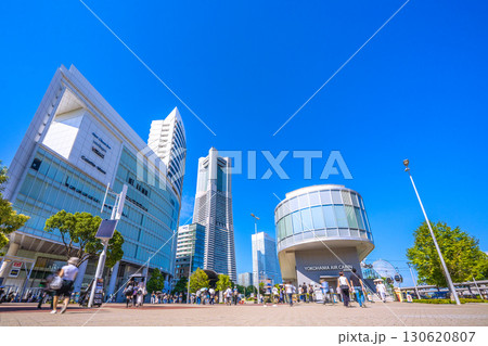 日本の横浜都市景観9月6日。横浜ランドマークタワーなど横浜の街を望む 日本の横浜都市景観9月6日。横浜ランドマークタワーなど横浜の街を望む 130620807