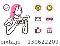 人物 スマホを操作する若い女性とアイコンセット 130622209