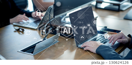 ビジネスシーン、生成AIを活用したデジタルワークフロー、クラウド、DX、デジタルネットワークイメージ 130624126