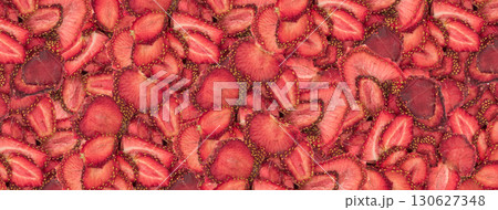 Dry strawberries wallpaper, berries pattern top view 130627348