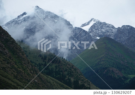 キルギス_ジュク川沿いのトレイル 130629207