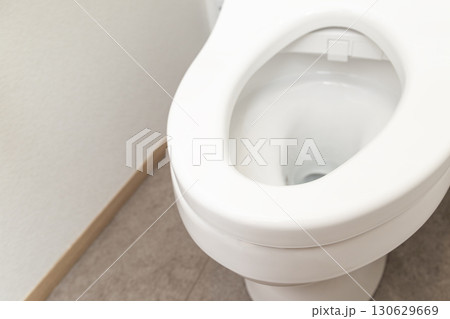 新築住宅のトイレ 130629669