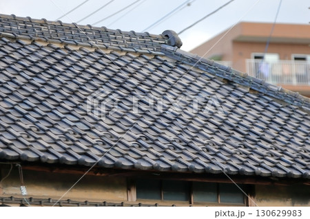 日本家屋の瓦屋根　イメージ 130629983