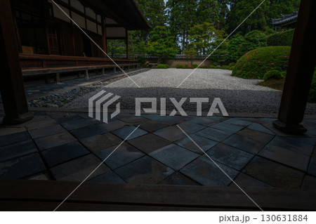 京都府京田辺市の一休寺の新緑を撮影 130631884