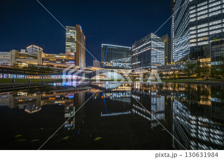 大阪駅前 うめきたの超高層ビル群と美しい夜景 130631984