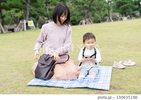日本人の親子 日本人の親子 130635196