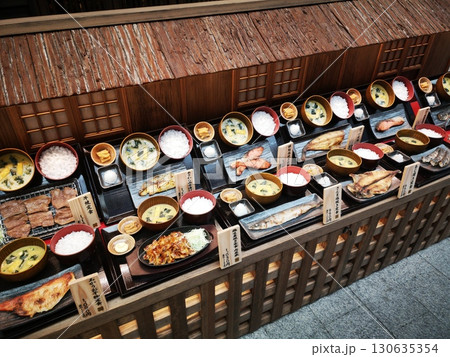 ご飯屋さんの焼き魚定食の食品サンプル ご飯屋さんの焼き魚定食の食品サンプル 130635354