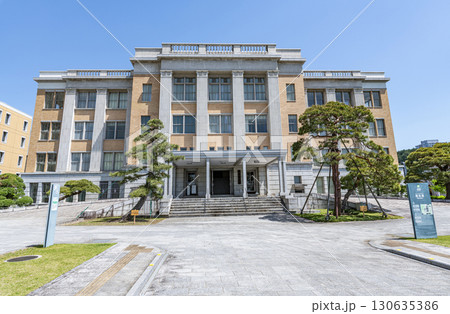 栃木県宇都宮市　晴天の栃木県庁昭和館 130635386