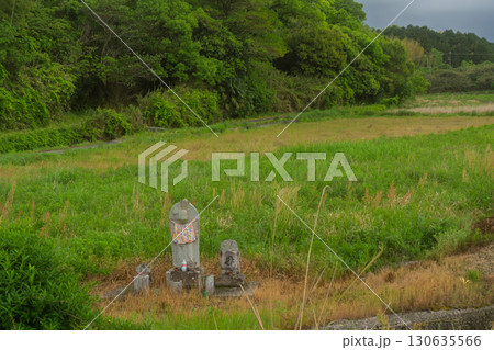 京都府木津川市の里山の風景が広がる山背古道 130635566