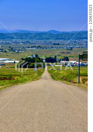 春の恋人坂（福島県・喜多方市） 130635825