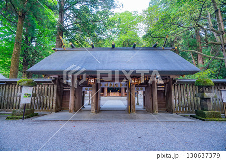 【宮崎県高千穂町】天岩戸神社　西本宮　拝殿　夕景 130637379