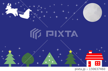 クリスマスの夜に空を飛ぶトナカイとサンタクロース 130637460