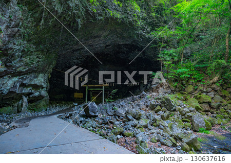【宮崎県高千穂町】天岩戸神社　天安河原（あまのやすかわら） 130637616