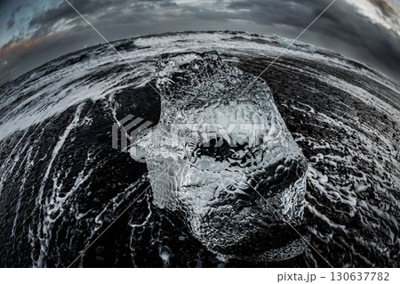 ヨークルスアゥルロゥンの氷河（アイスランド） 130637782