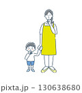 考えている女性保育士と男の子の園児のシンプルな線画イラスト素材 130638680