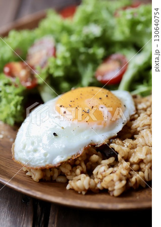 押し麦入り混ぜ込みドライカレーのワンプレートごはん 押し麦入り混ぜ込みドライカレーのワンプレートごはん 130640754