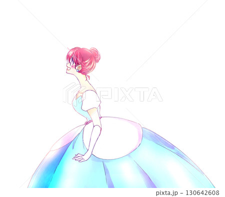 ドレスを着た女性　お姫様　笑顔 130642608