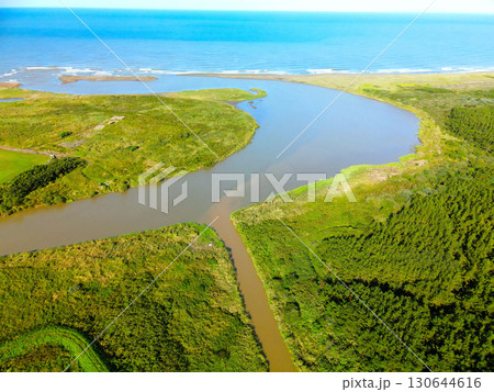 初秋の北海道江差町で厚沢部川河口の風景を空撮 130644616