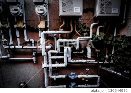 複雑な屋外配管 複雑な屋外配管 130644952