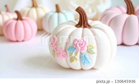 薔薇のお花の刺繍のエレガントなハロウィンかぼちゃ 130645936