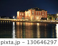 門司港の街並み　旧門司港税関の夜景 130646297