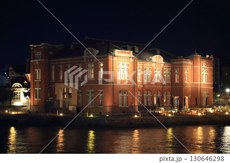 門司港の街並み 旧門司港税関 門司港の街並み 旧門司港税関 130646298