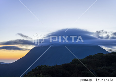 夜明けの九重 130647318