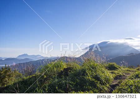 初秋のくじゅう連山 初秋のくじゅう連山 130647321