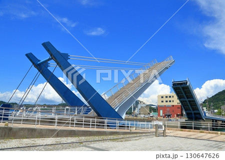 門司港のはね橋　ブルーウイングもじ 130647626
