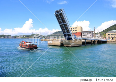 門司港のはね橋　ブルーウイングもじ 130647628