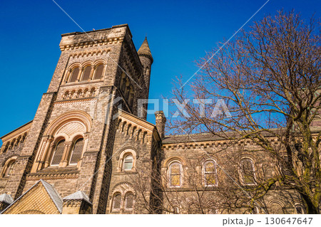 トロント大学の歴史的塔 トロント大学の歴史的塔 130647647