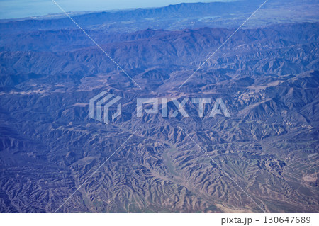 アメリカ西部の広大な谷 130647689