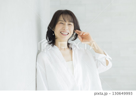 ミドル女性、ポートレート、ビューティーイメージ  130649993