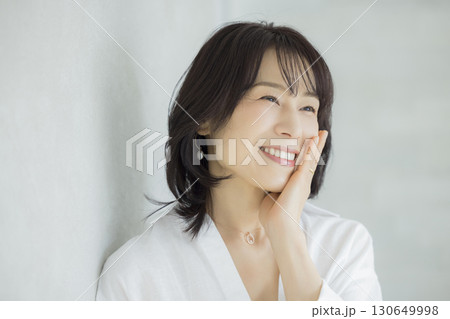 ミドル女性、ポートレート、ビューティーイメージ  130649998