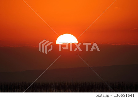 大牟田市 有明海 海苔畑 元旦の夕暮れ、 大牟田市 有明海 海苔畑 元旦の夕暮れ、 130651641