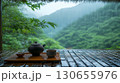 山の中にあるお洒落なカフェ 130655976