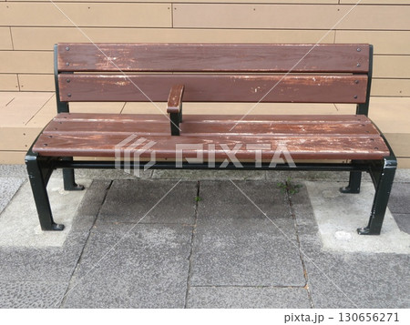 ベンチ 130656271