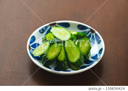 四葉キュウリの浅漬け 130656424