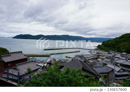 瀬居島の集落と瀬戸内海2 瀬居島の集落と瀬戸内海2 130657600