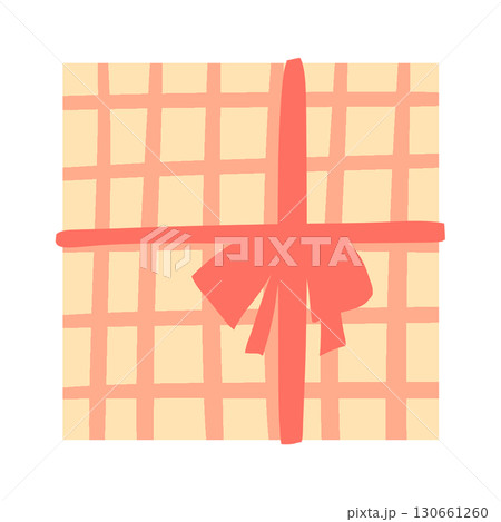 黄色い格子柄の正方形のプレゼントボックスと赤いリボン A yellow checkered squa 黄色い格子柄の正方形のプレゼントボックスと赤いリボン A yellow checkered squa 130661260