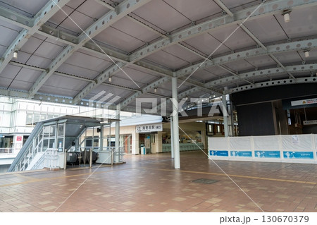 休日朝の海老名駅 130670379